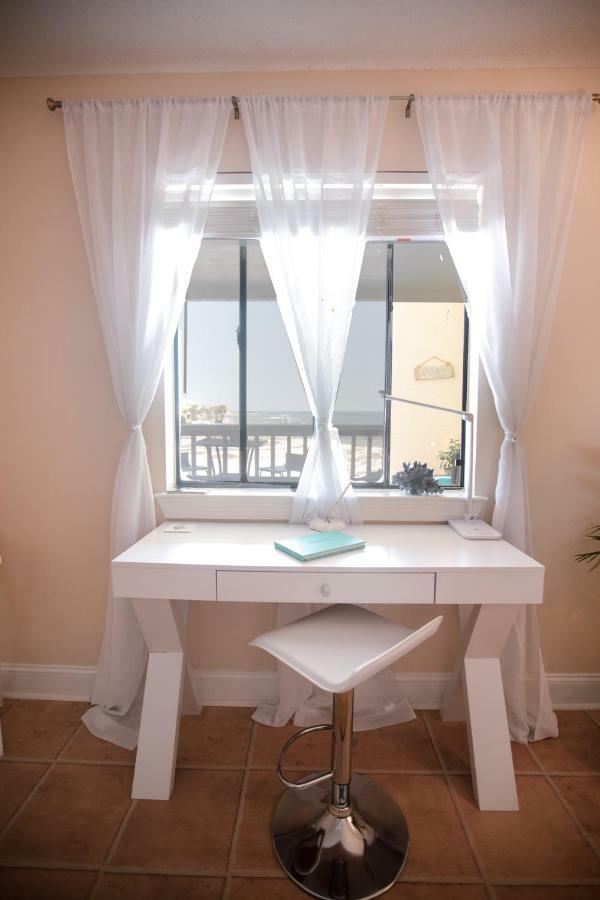 Seashell Escape Apartment Navarre Exterior photo